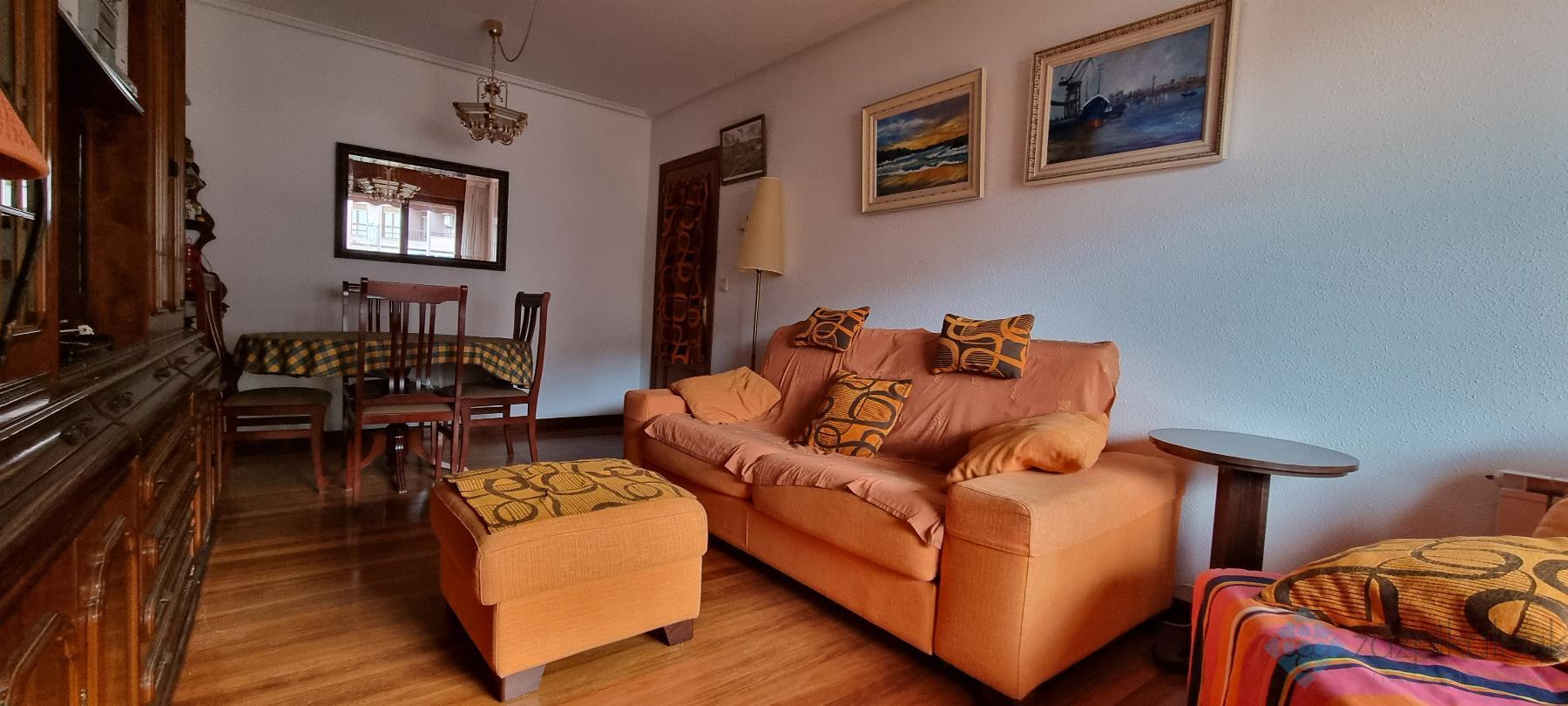 For sale of flat in Allendelagua