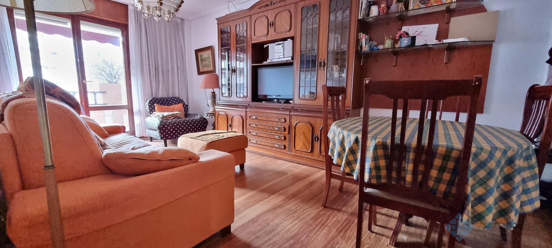 For sale of flat in Allendelagua