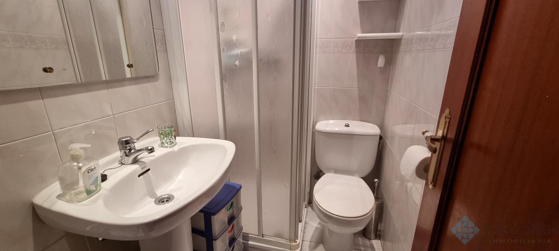 For sale of flat in Allendelagua