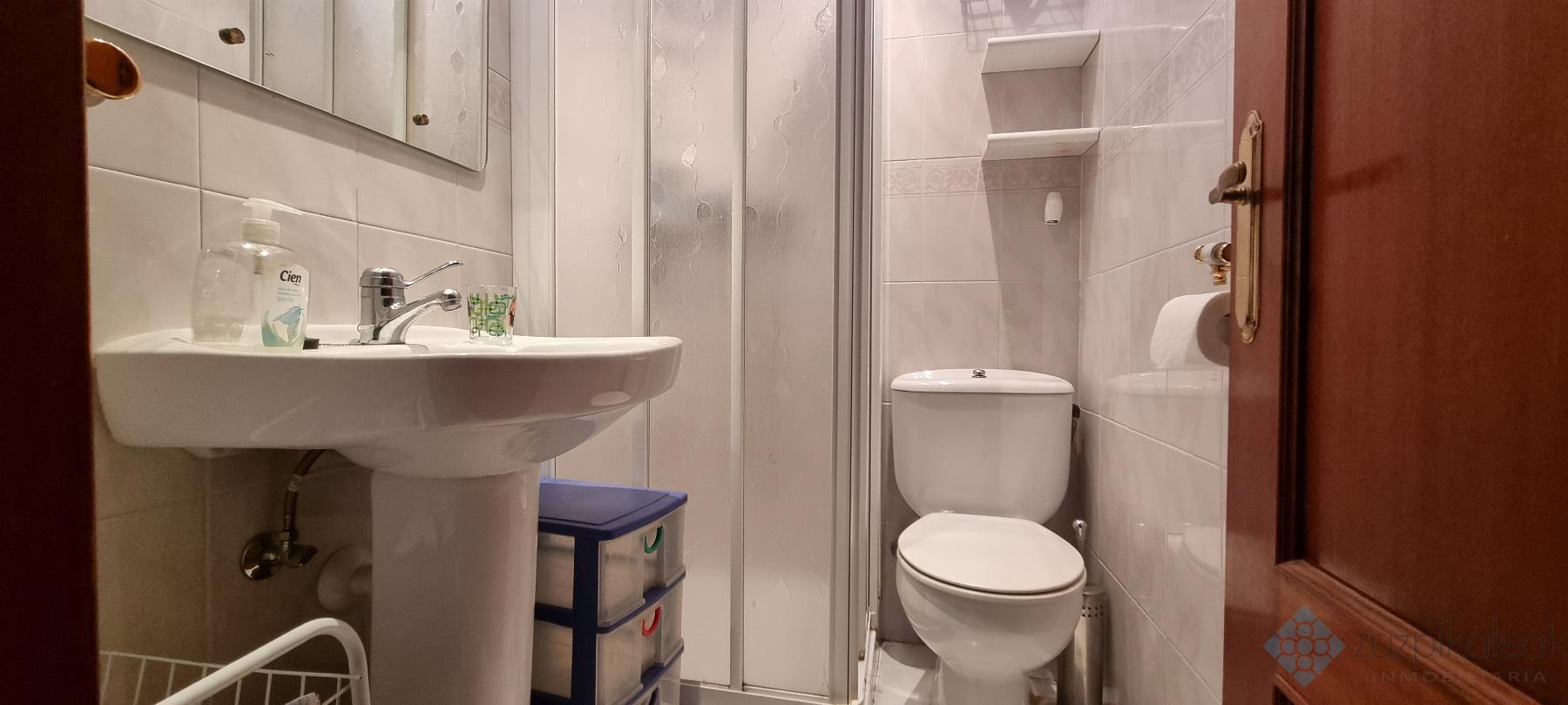 For sale of flat in Allendelagua