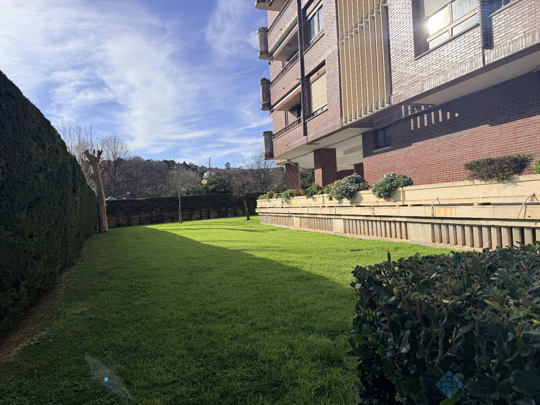 For sale of flat in Allendelagua