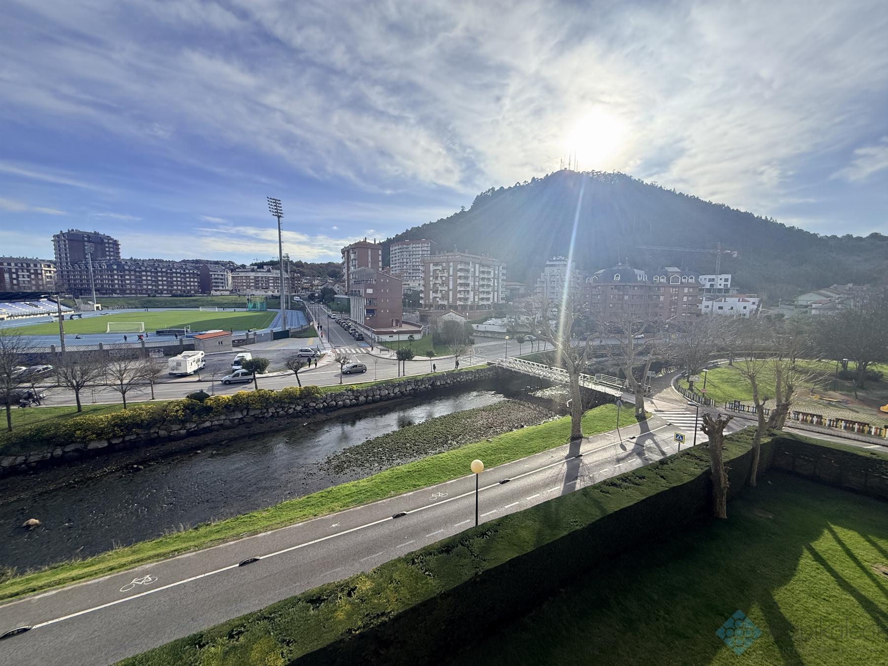 For sale of flat in Allendelagua