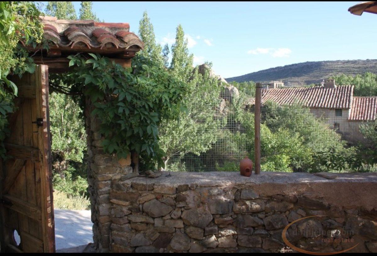 For sale of villa in Miravete de la Sierra