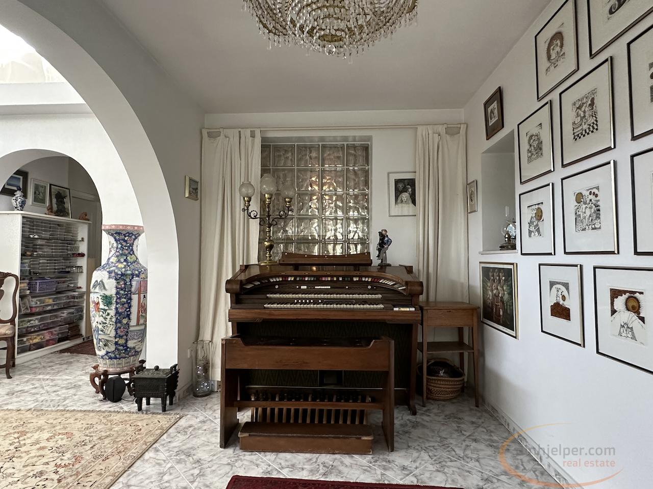 For sale of villa in Benidorm