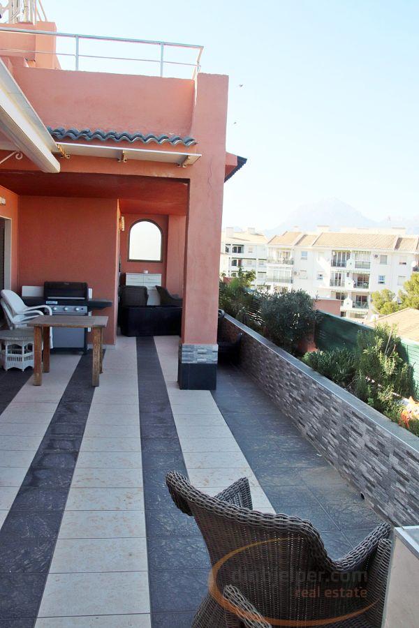 For sale of penthouse in Playa del Albir