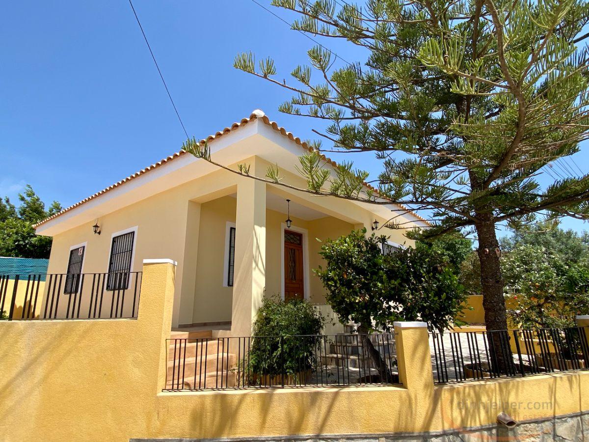 For sale of chalet in Villajoyosa