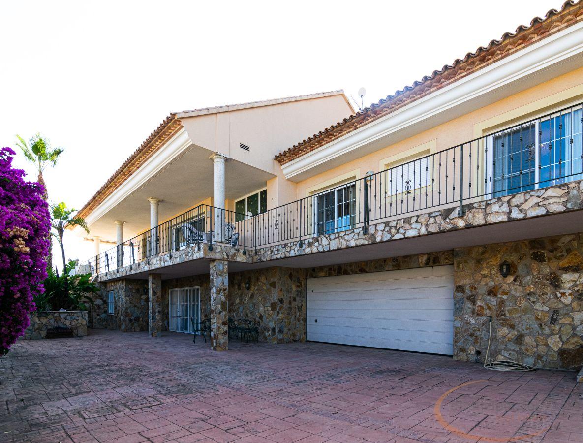 For sale of villa in La Nucia