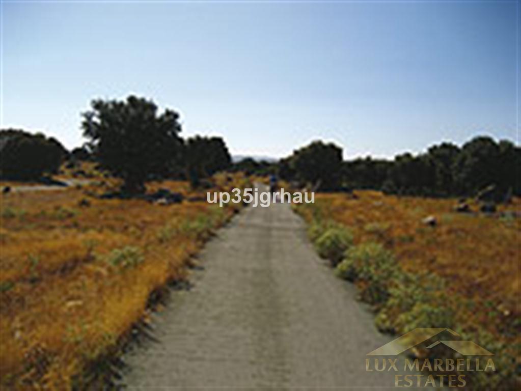 For sale of land in Estepona