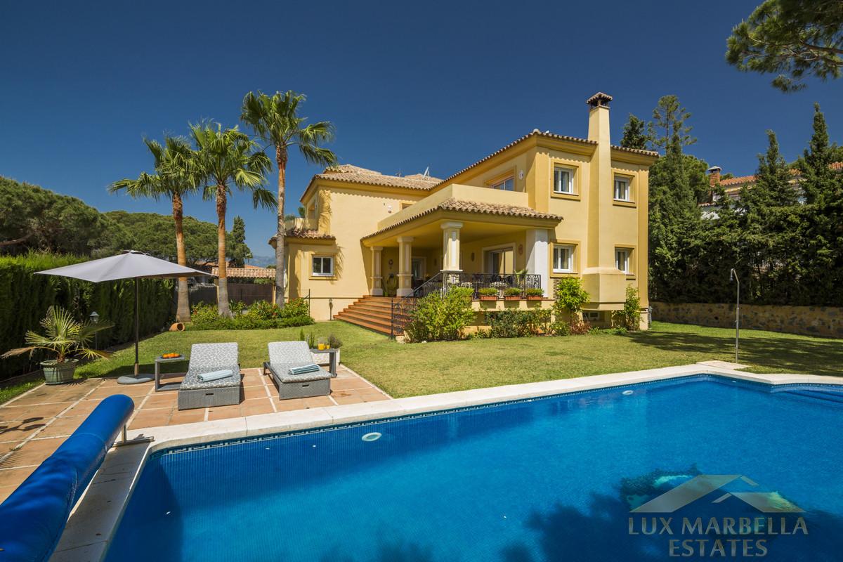 Zu verkaufen von villa in
 Marbella