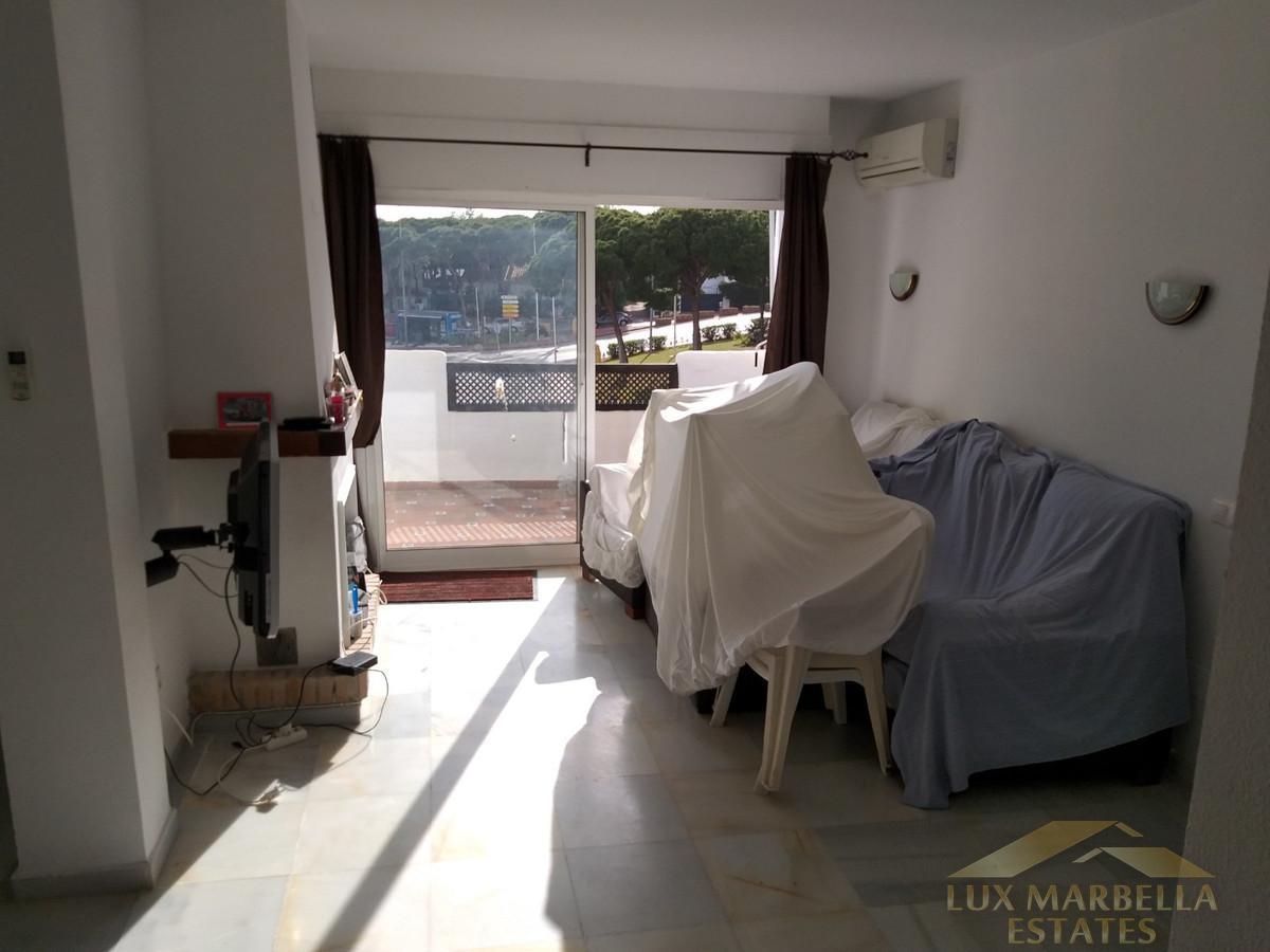 For sale of penthouse in Calahonda