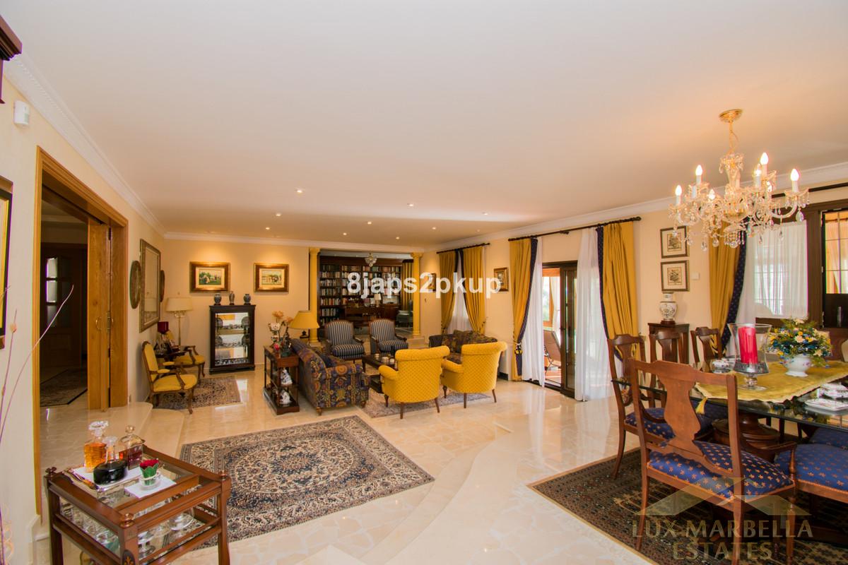 Venta de villa en Estepona