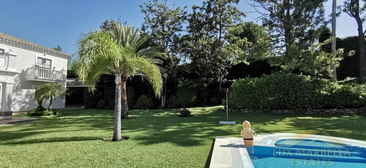 Venta de villa en Estepona