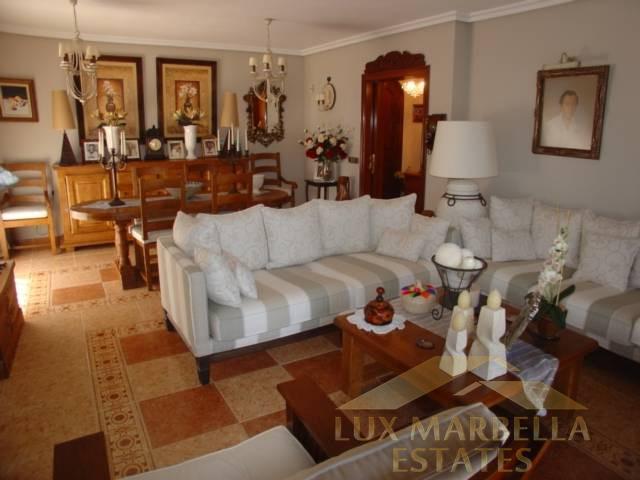For sale of villa in El Coto