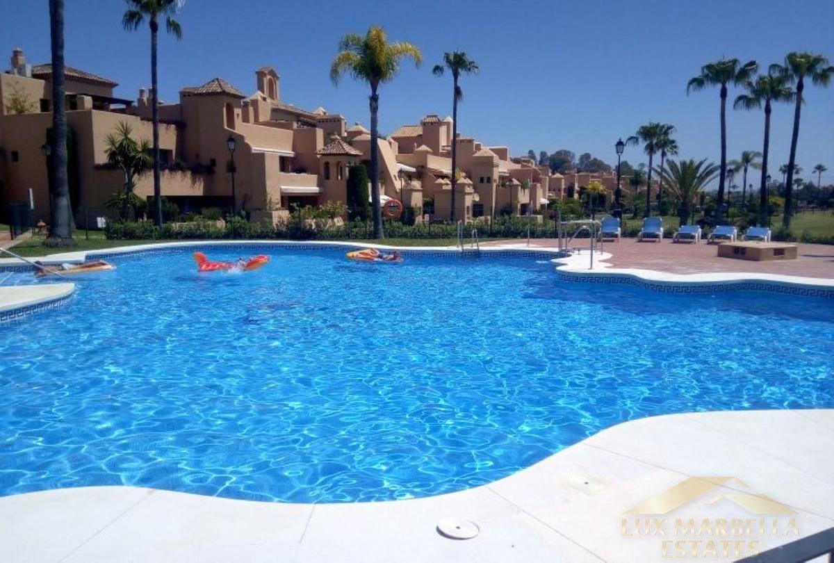 For sale of penthouse in Atalaya
