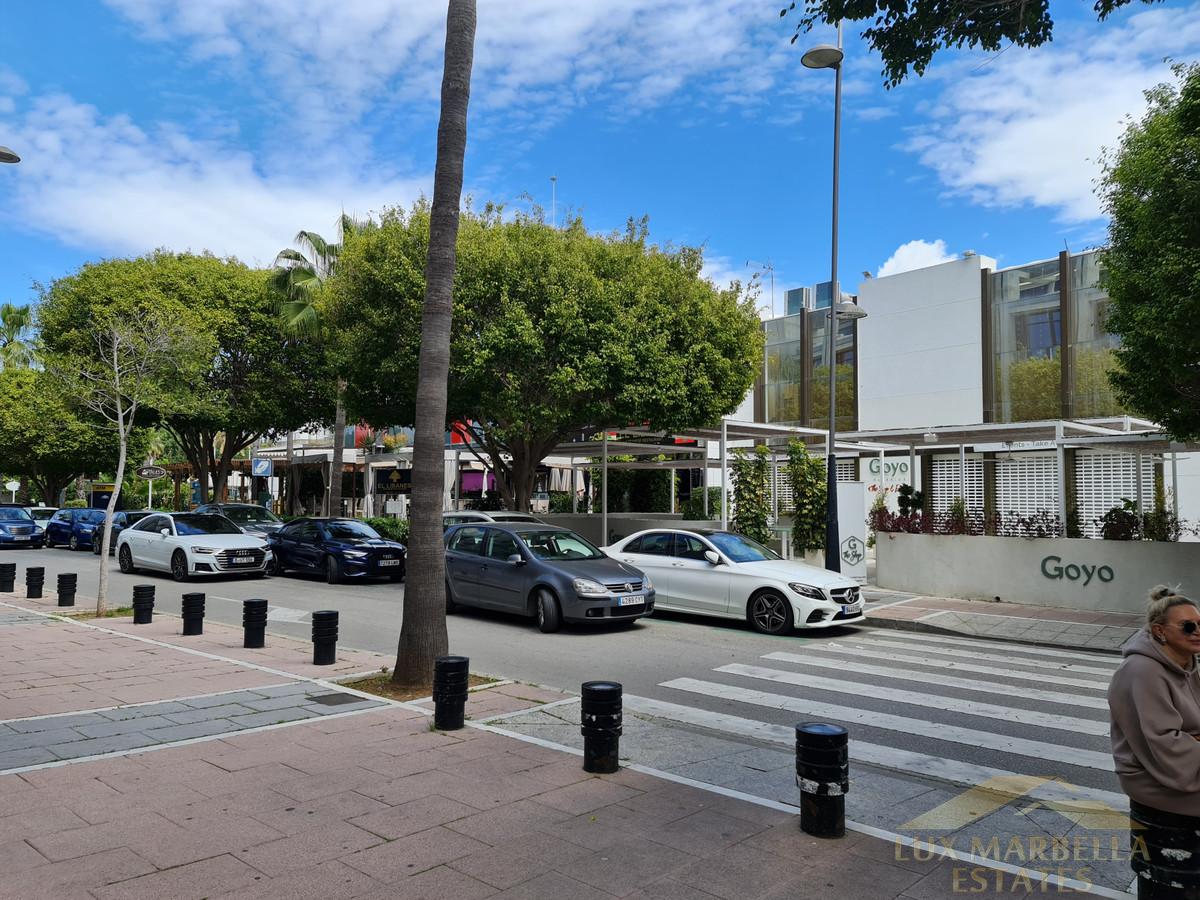 Venta de local comercial en Marbella
