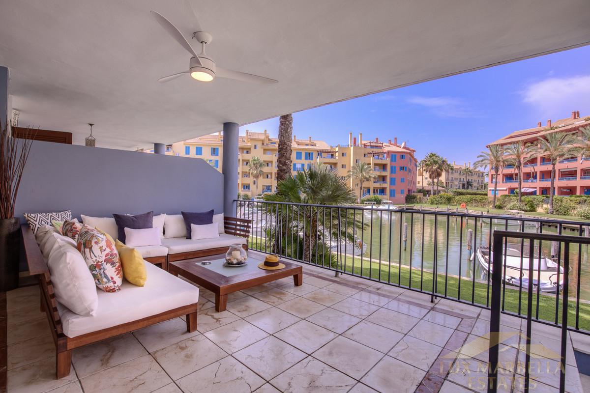 For sale of apartment in Sotogrande Puerto