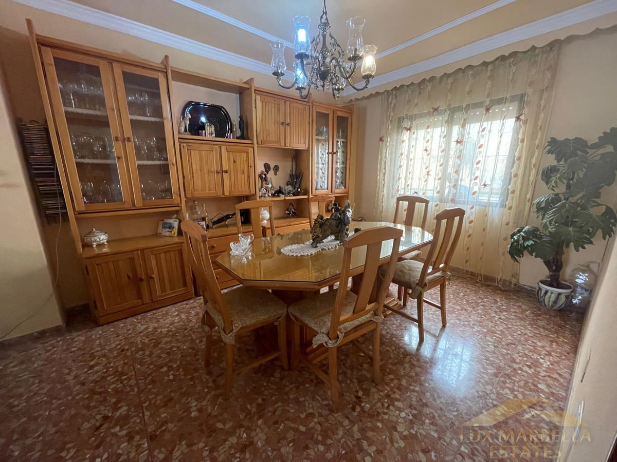 For sale of villa in Las Lagunas