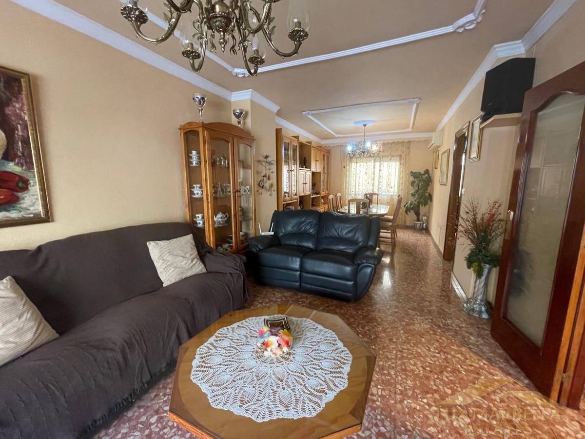 Venta de villa en Las Lagunas