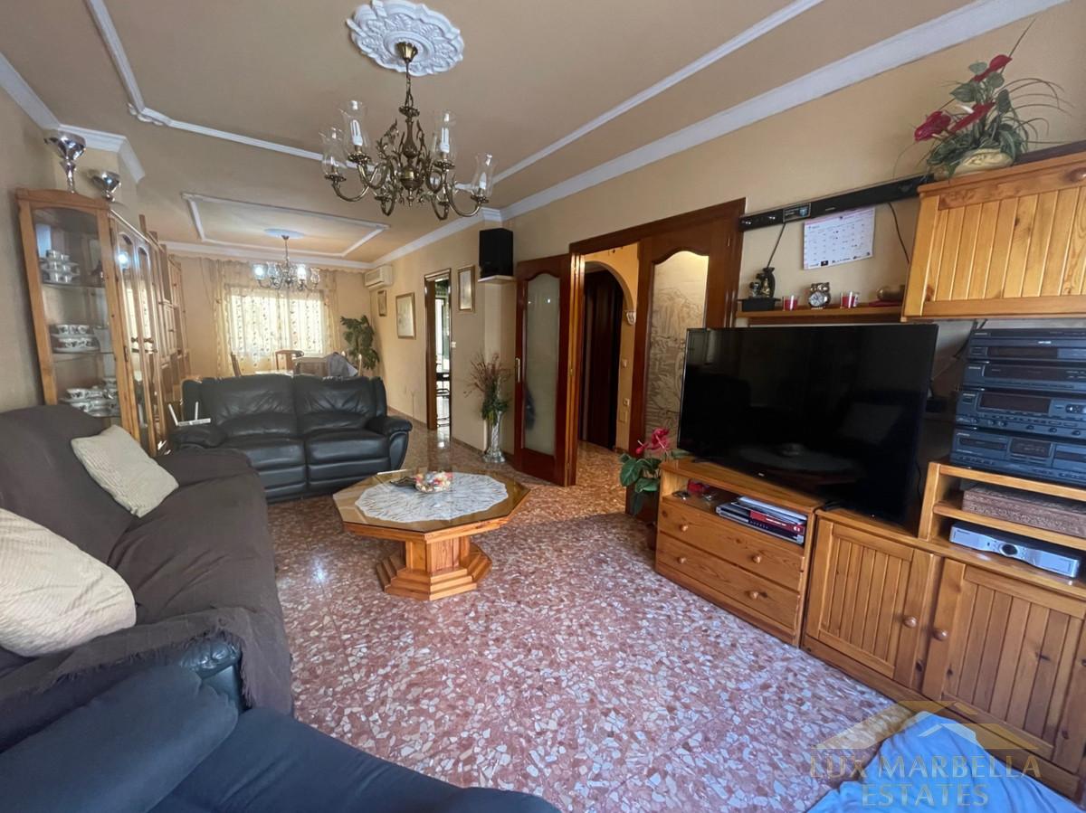 Venta de villa en Las Lagunas