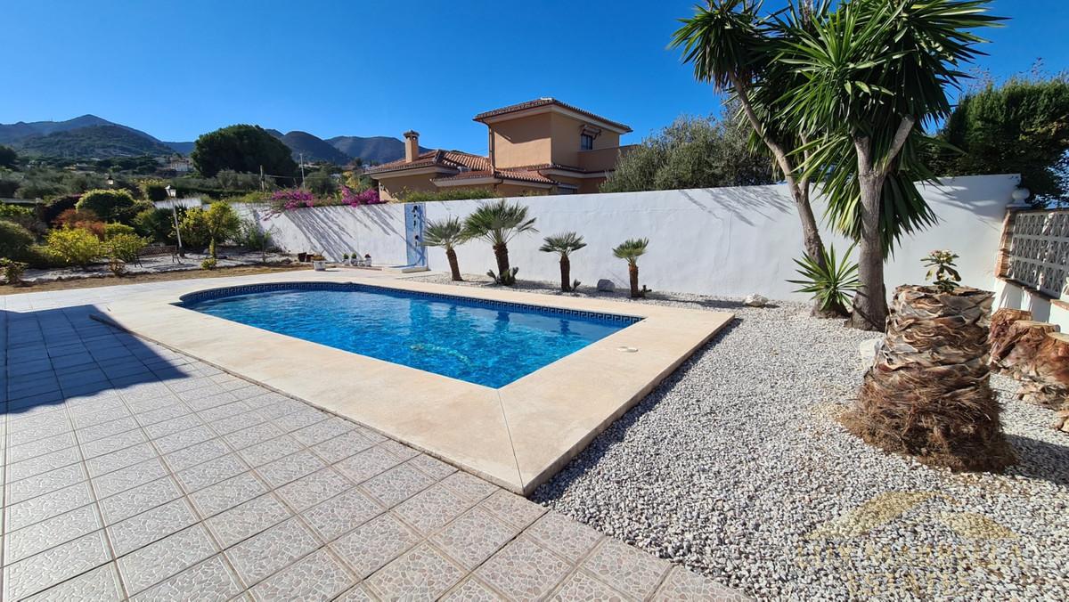 For sale of villa in Alhaurín de la Torre