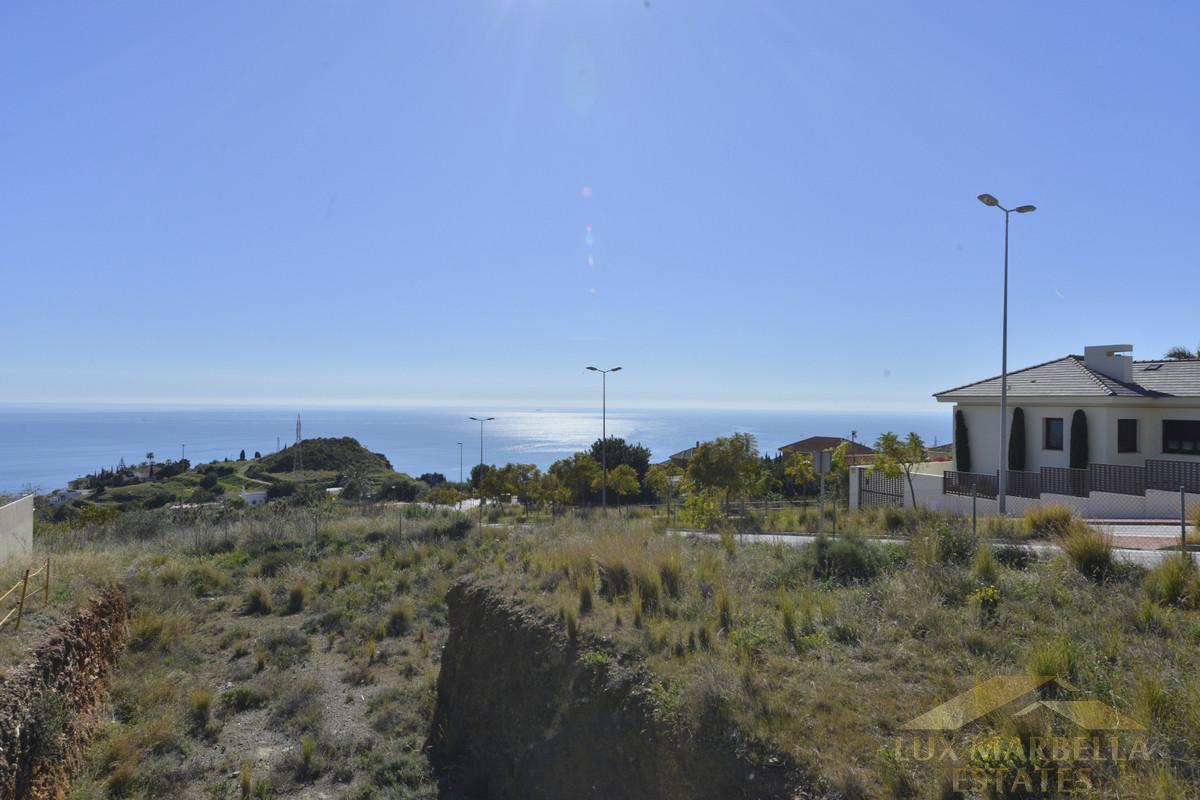 Verkoop van terrein in Benalmadena