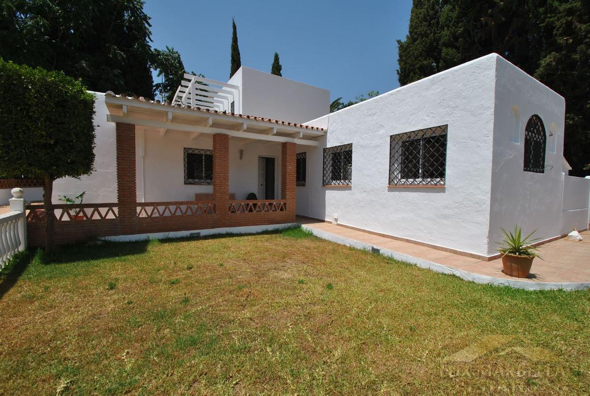 Venta de villa en Cerros del Aguila