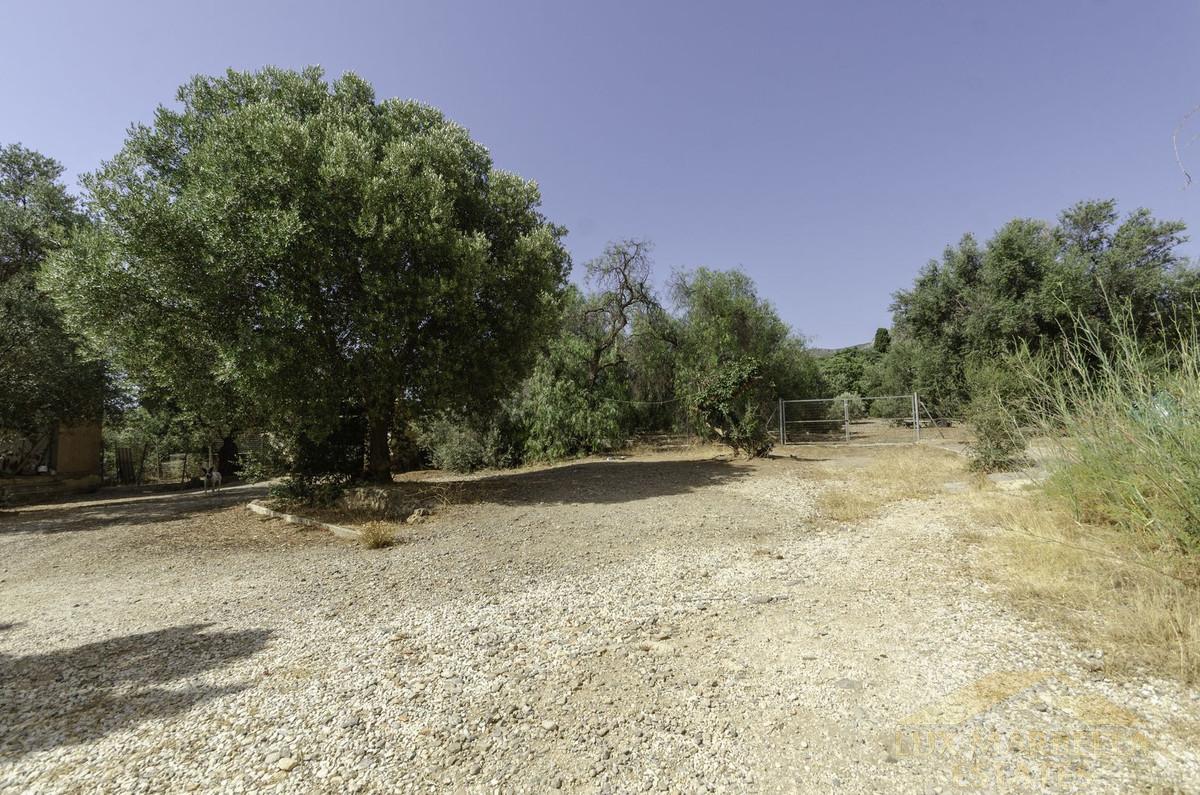 For sale of land in Churriana