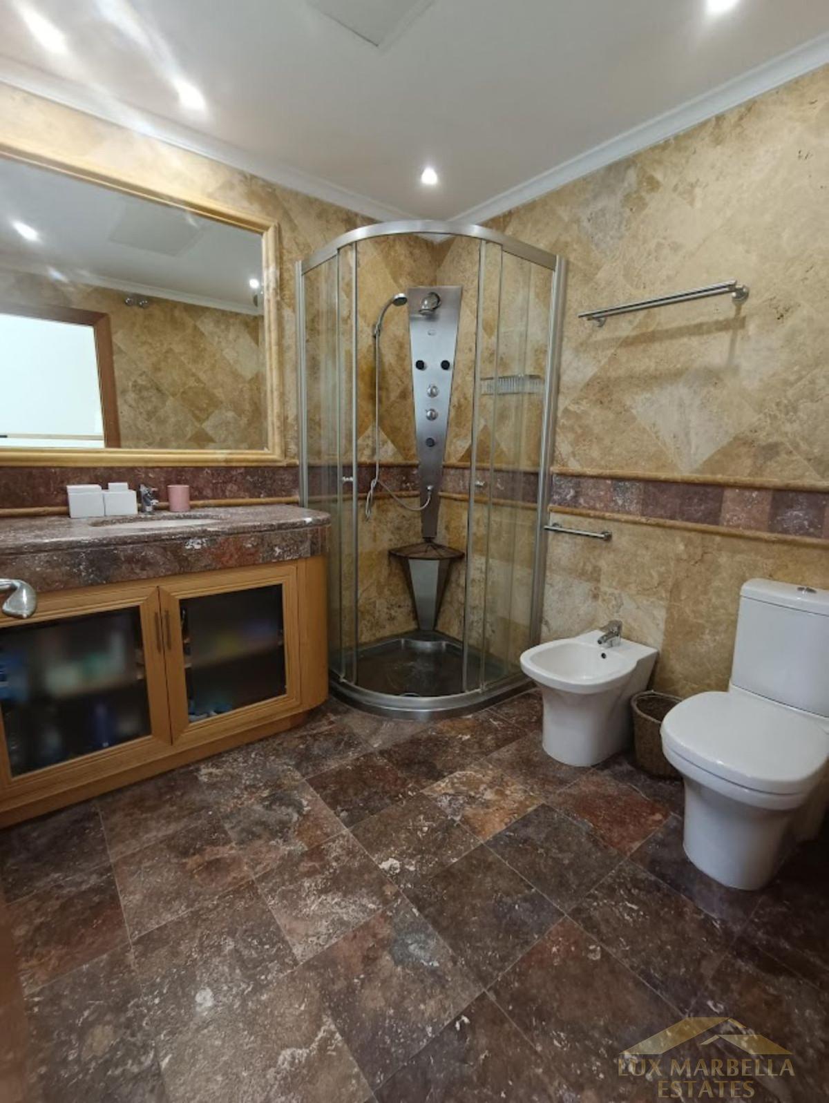 For sale of apartment in Marbella