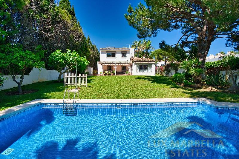 Zu verkaufen von villa in
 Marbella