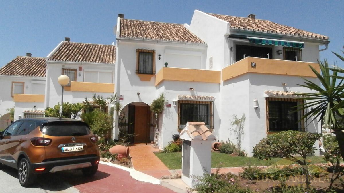 Venta de villa en Calahonda