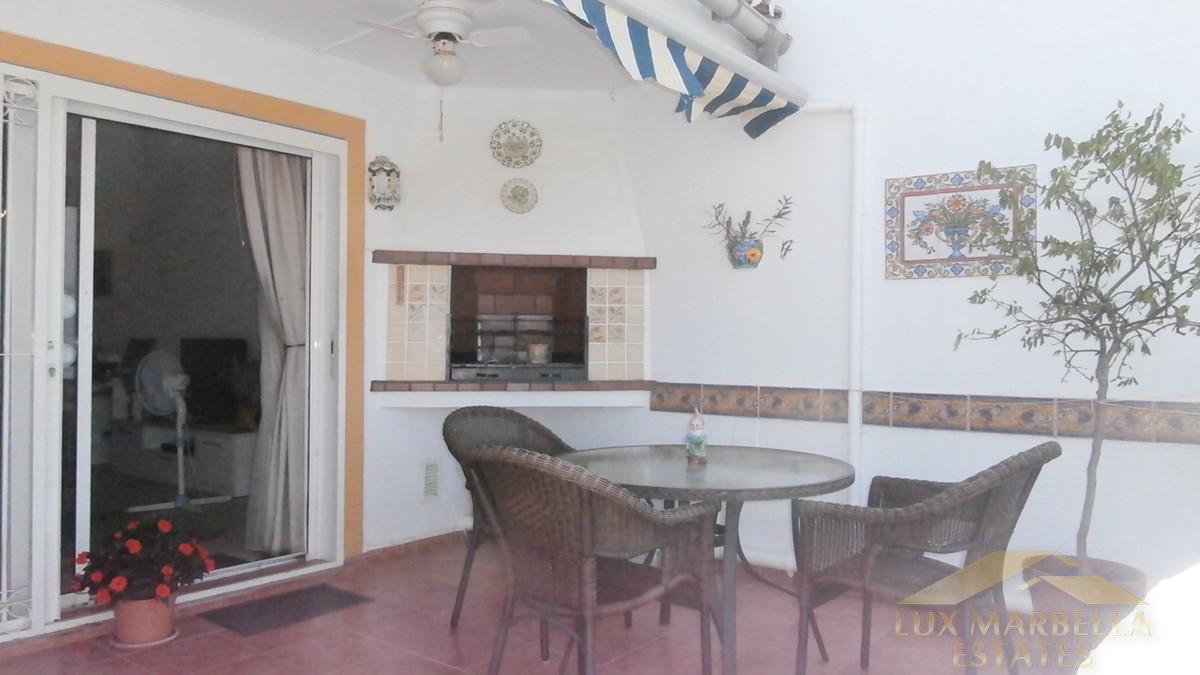 Venta de villa en Calahonda