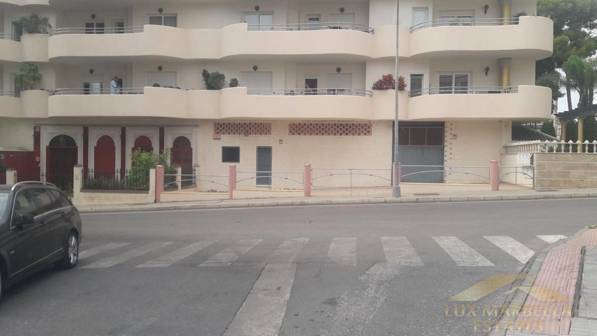 For sale of commercial in Benalmadena Costa
