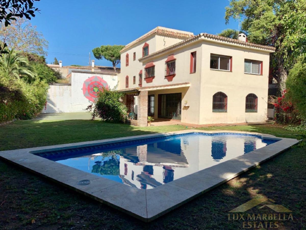 For sale of villa in Marbella