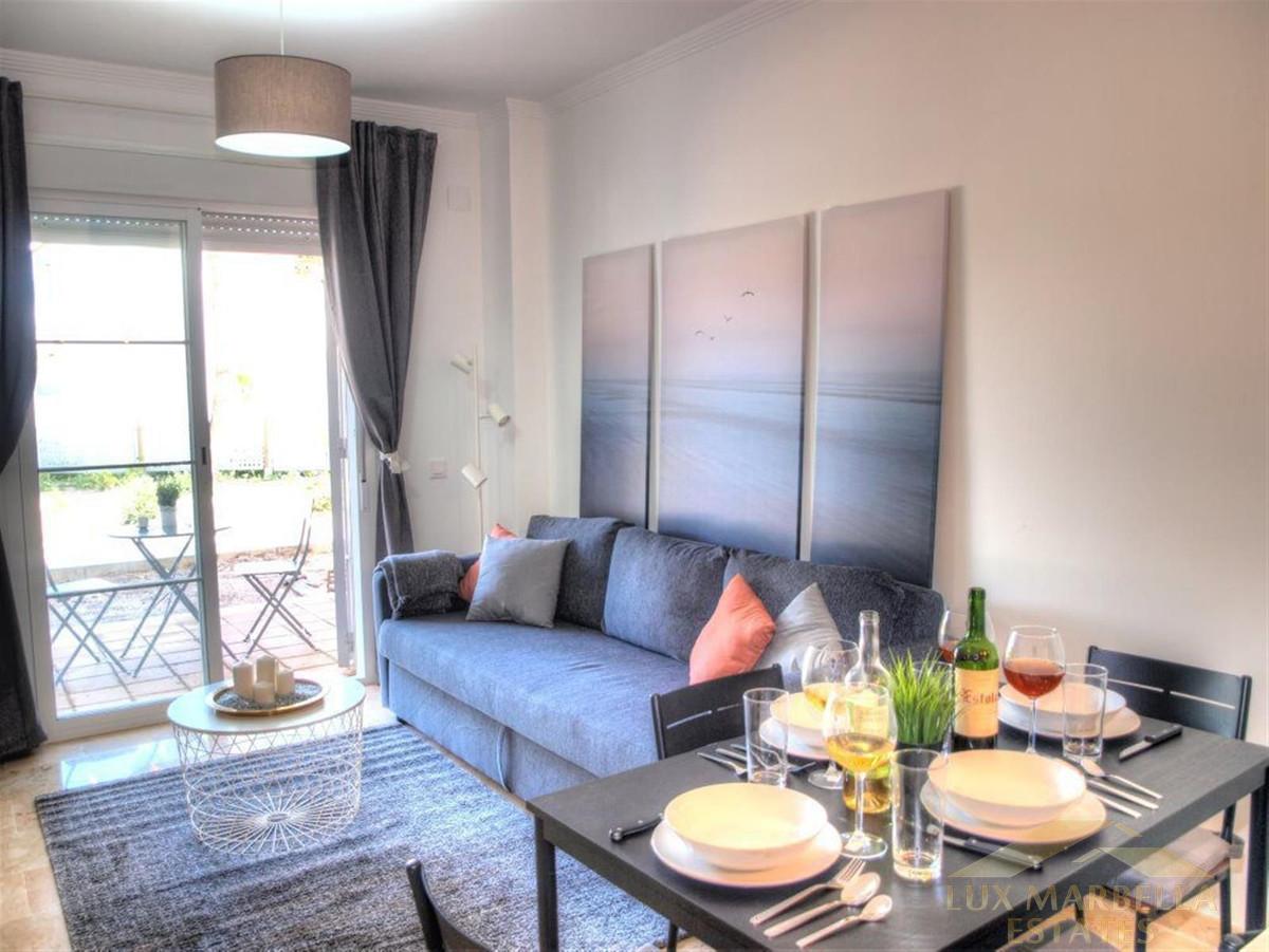 For sale of apartment in La Duquesa