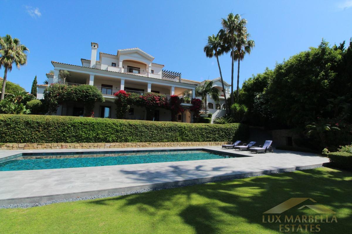 For sale of villa in Sotogrande Alto