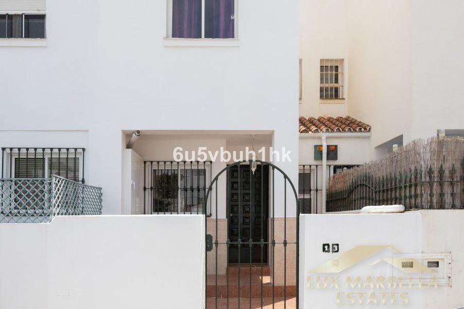 For sale of villa in Fuengirola