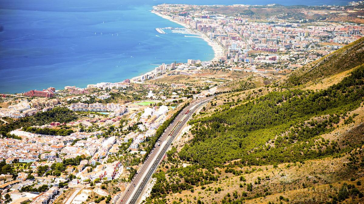 Продажа от

 Земельные участки на Torremolinos