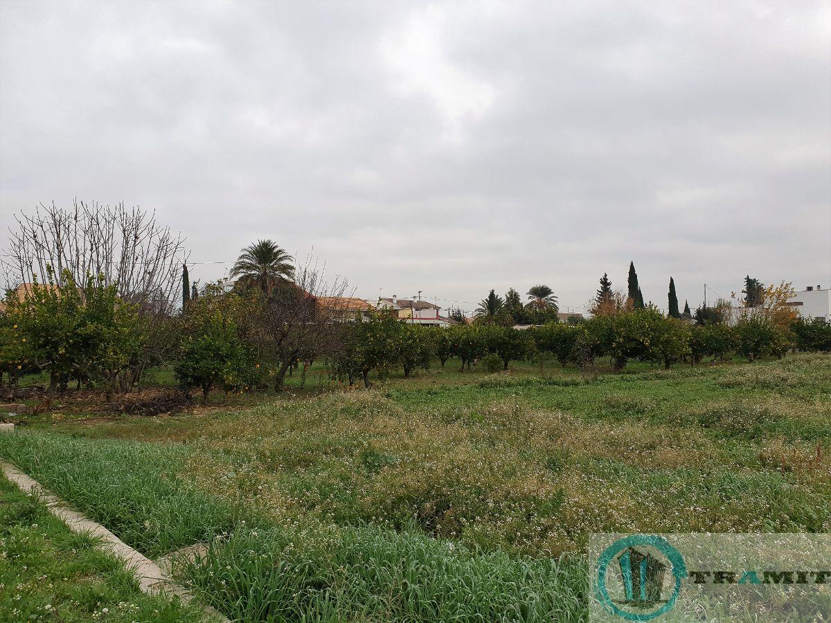 For sale of land in Aljucer