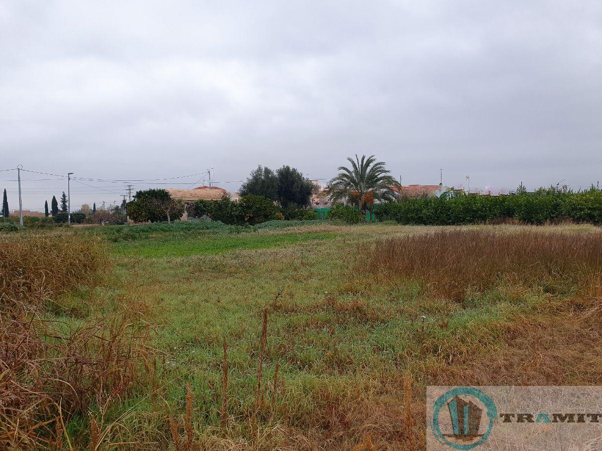 For sale of land in Aljucer