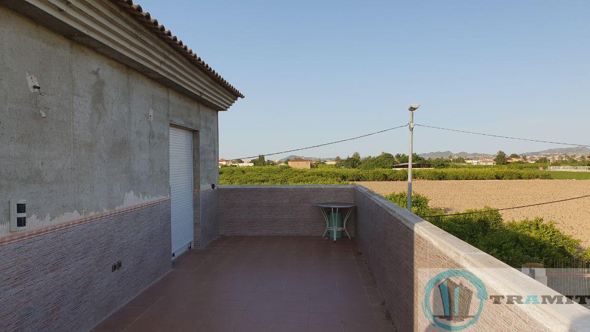 For sale of house in LLANO DE BRUJAS