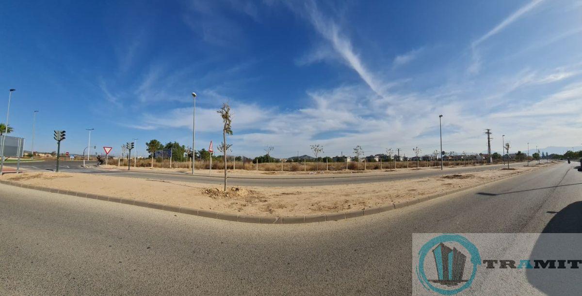 For sale of land in Churra