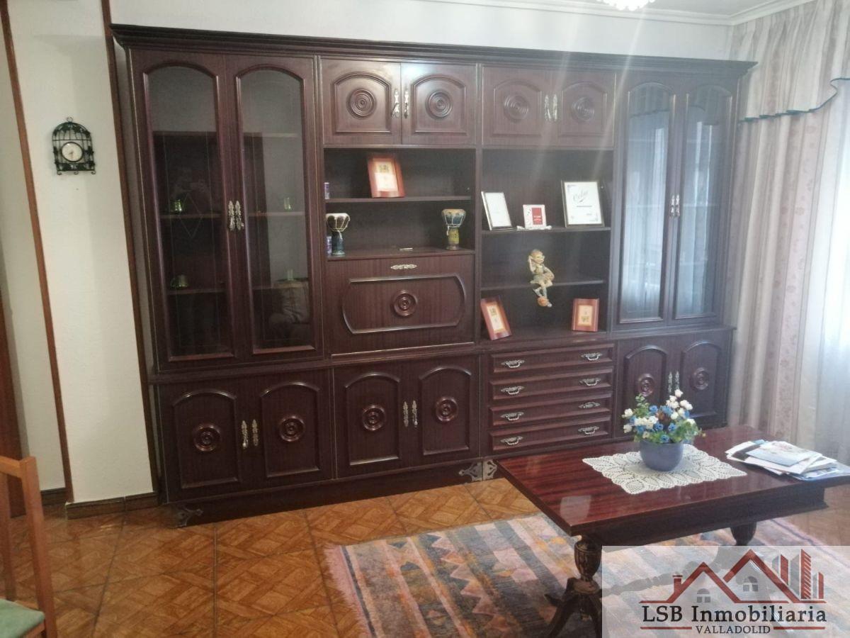 For sale of flat in Valladolid