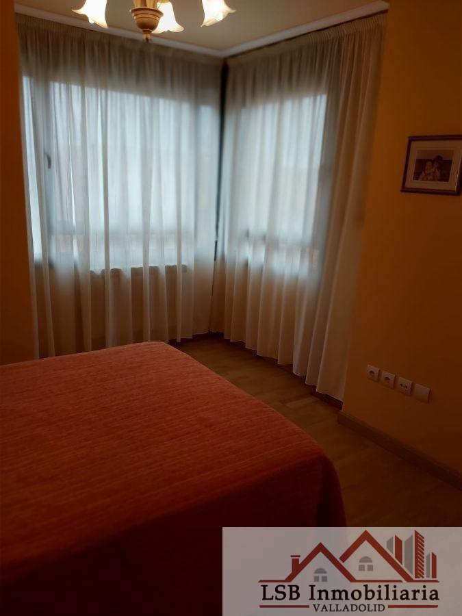 For sale of flat in Valladolid