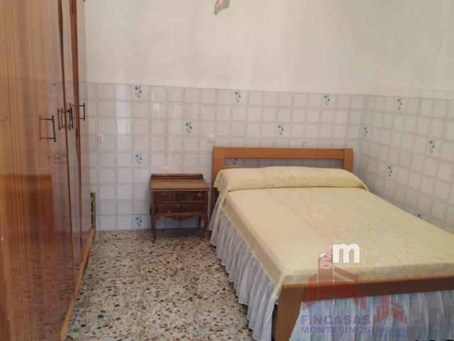 For sale of house in Quintana de la Serena