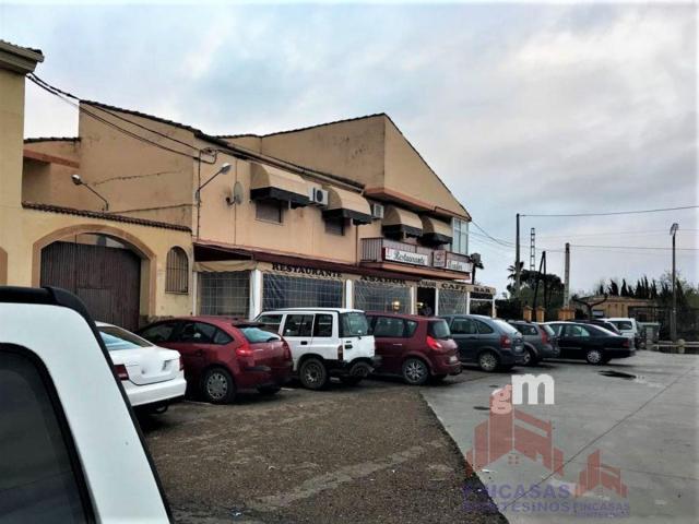 For sale of building in Almoharín