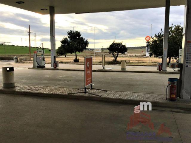 For sale of gas station in Miajadas