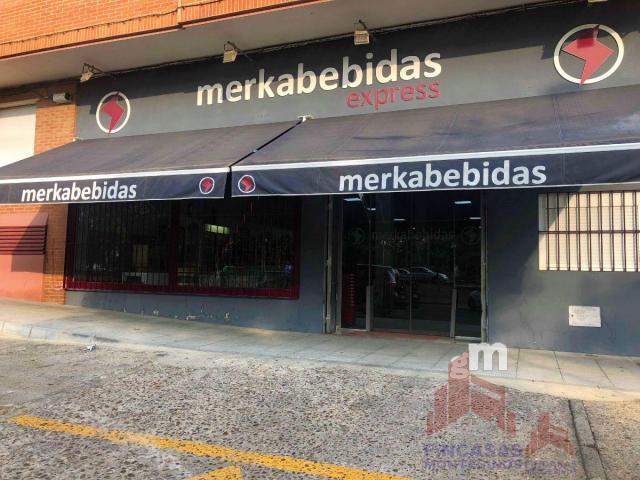 Venta de local comercial en Don Benito