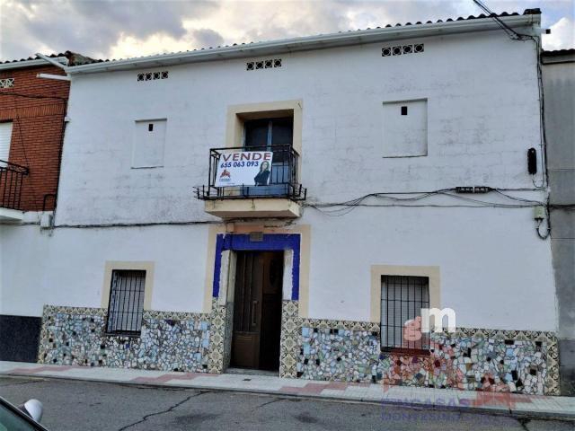 For sale of house in Quintana de la Serena