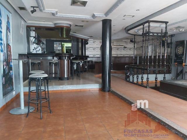 Venta de local comercial en Santa Amalia