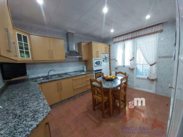 For sale of house in Santa Amalia